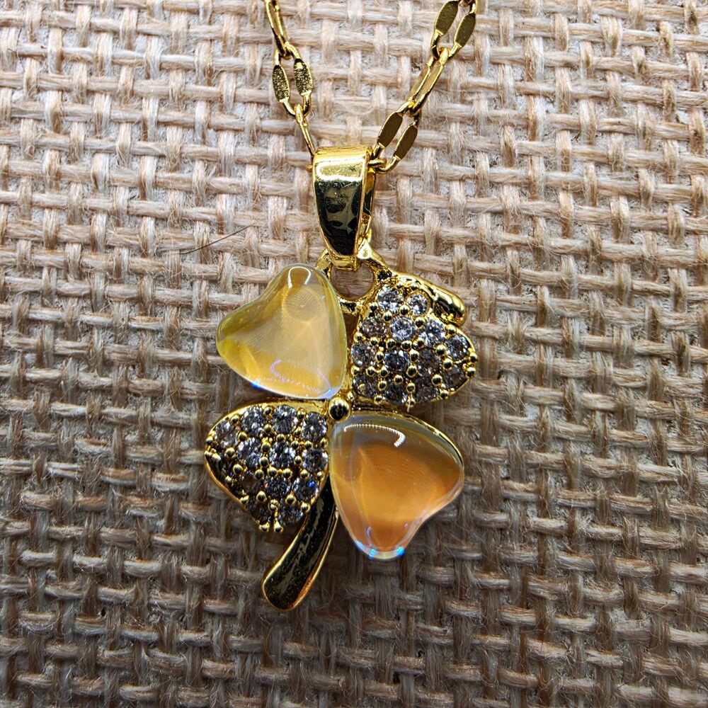 18K Gold Plated Four Leaf Clover Pendant Necklace CZ Lucky Shamrock Jewelry